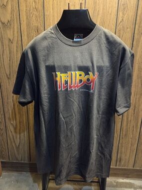 Hellboy Graphic Tee Movie Promo 2004 Large Brown Discoloration Vintage